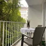 Monterey Apartment Vienna